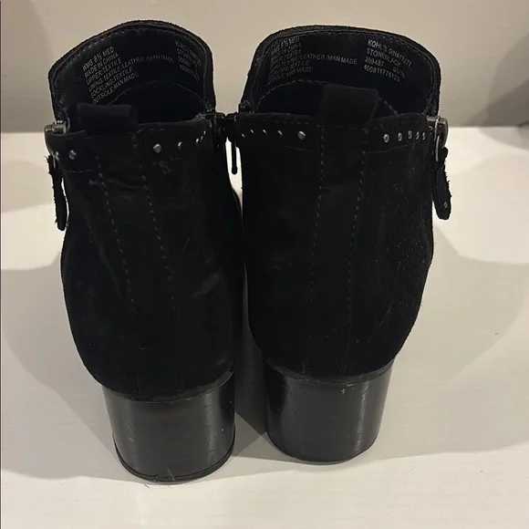 Women's Black Ankle Boots - Picture 2 of 5